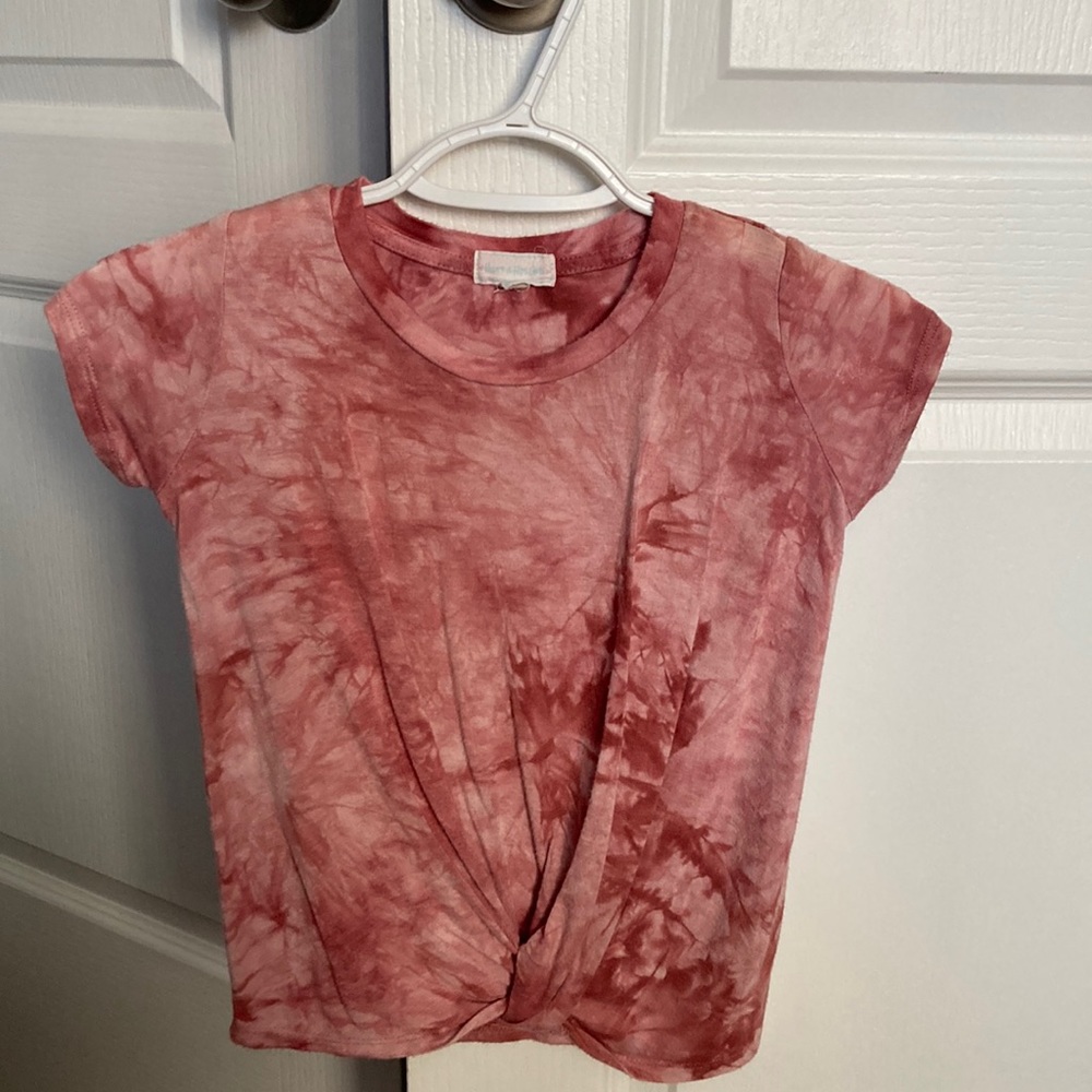 Tye- dye pink shirt sleeve tee